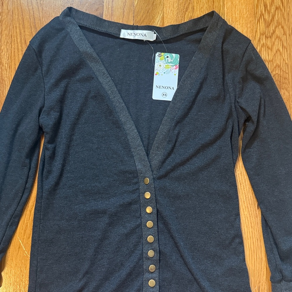 Black Button-Down Women's Top 
Generous XS - Picture 5 of 5